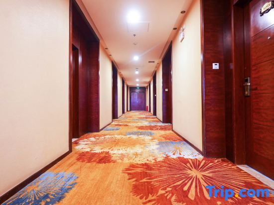 Ухань: F World Conference Center Hotel (Wuhan Tianhe Airport Julong Avenue Subway Station Branch)