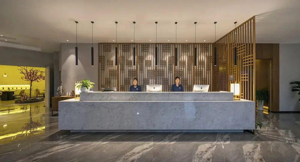 Чунцин: Mehood Lestie International Hotel Chongqing Yuzhong Lianglukou Metro Branch