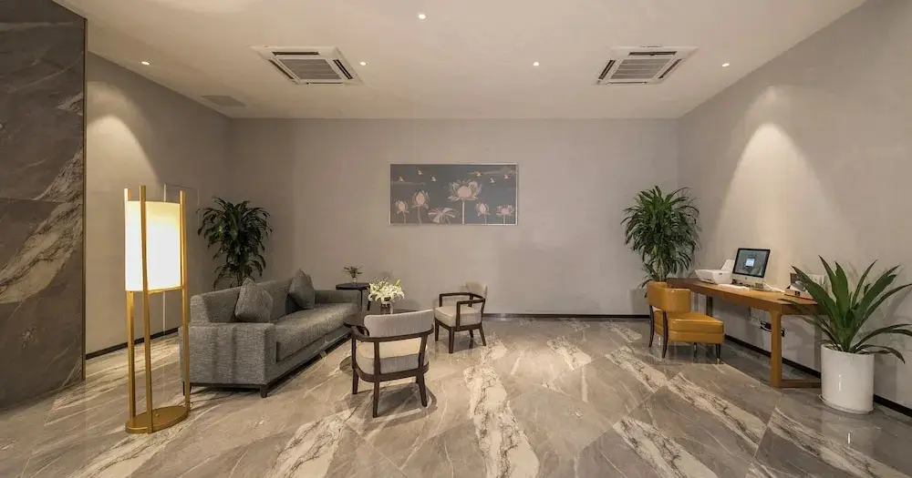 Чунцин: Mehood Lestie International Hotel Chongqing Yuzhong Lianglukou Metro Branch