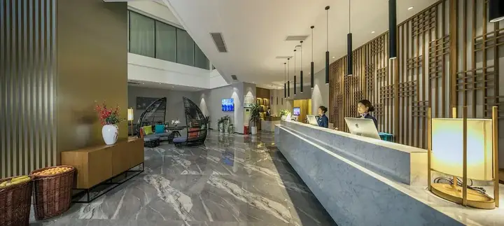 Чунцин: Mehood Lestie International Hotel Chongqing Yuzhong Lianglukou Metro Branch