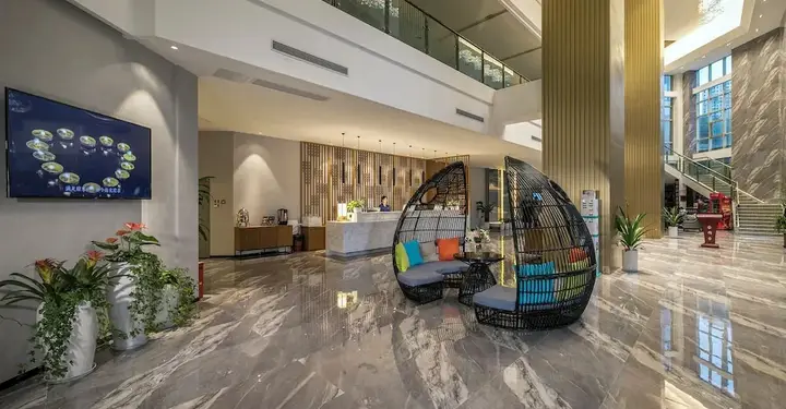Чунцин: Mehood Lestie International Hotel Chongqing Yuzhong Lianglukou Metro Branch