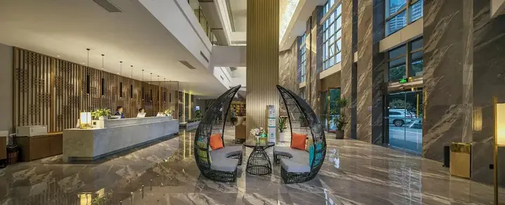 Чунцин: Mehood Lestie International Hotel Chongqing Yuzhong Lianglukou Metro Branch