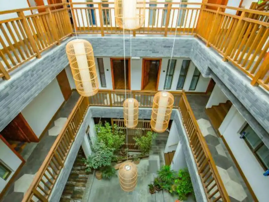 Чэнду: Huanran Tangchi Homestay (Qingchengshan Scenic Area)