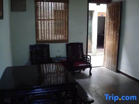 Цзясинь: Wuzhen Dongshan Jiang Auntie Hotel