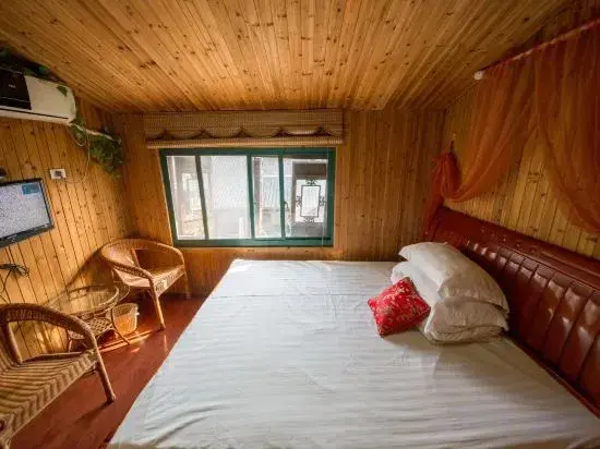 Цзясинь: Wuzhen Dongshan Jiang Auntie Hotel