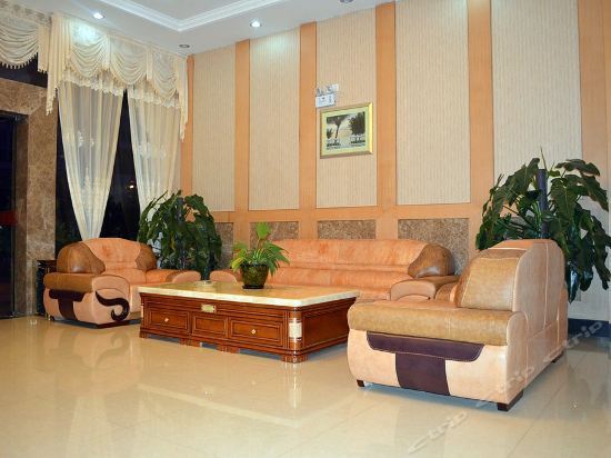Пуэр: Pu 'er Duolaideng Hotel (South Passenger Railway Station)