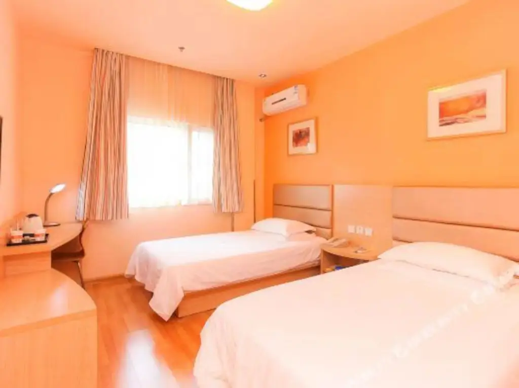 Наньтун: Home Inn Tongbai Yun Hotel (Nantong Youth Middle Road Sports Park)