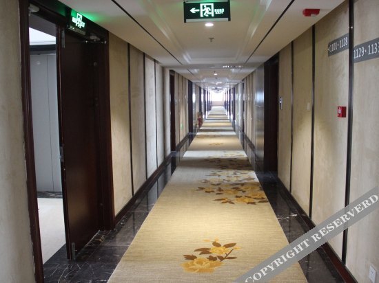 Циндао: Xikelai Hotel