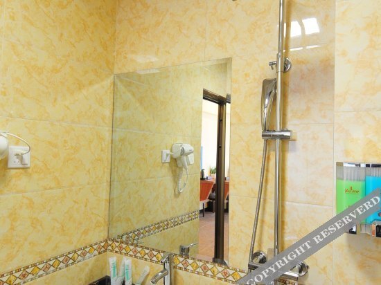 Санья: Romantic Boutique Hotel (Qianguqing)