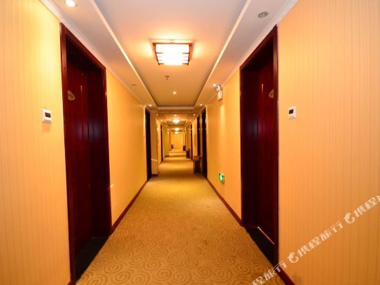 Peixian Yiru Express Hotel — фото 1