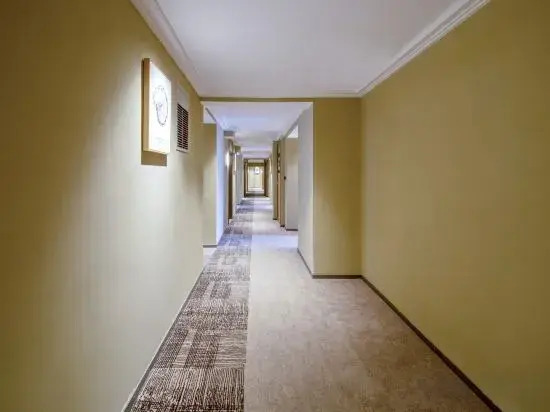 Чэнду: Homeinn Hotel (Chengdu Century City New Exhibition Center Subway Station)