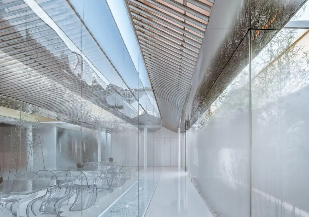 Пекин: Layering Courtyard Hutel Qianmen