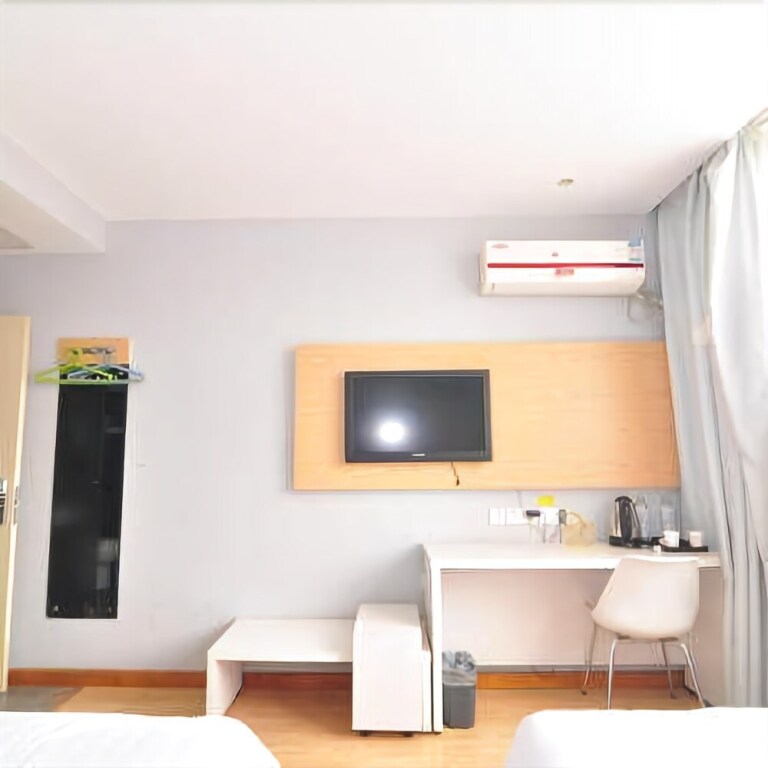 Нинбо: Motel 168 Hotel Ningbo Railway Station Lingqiao Road