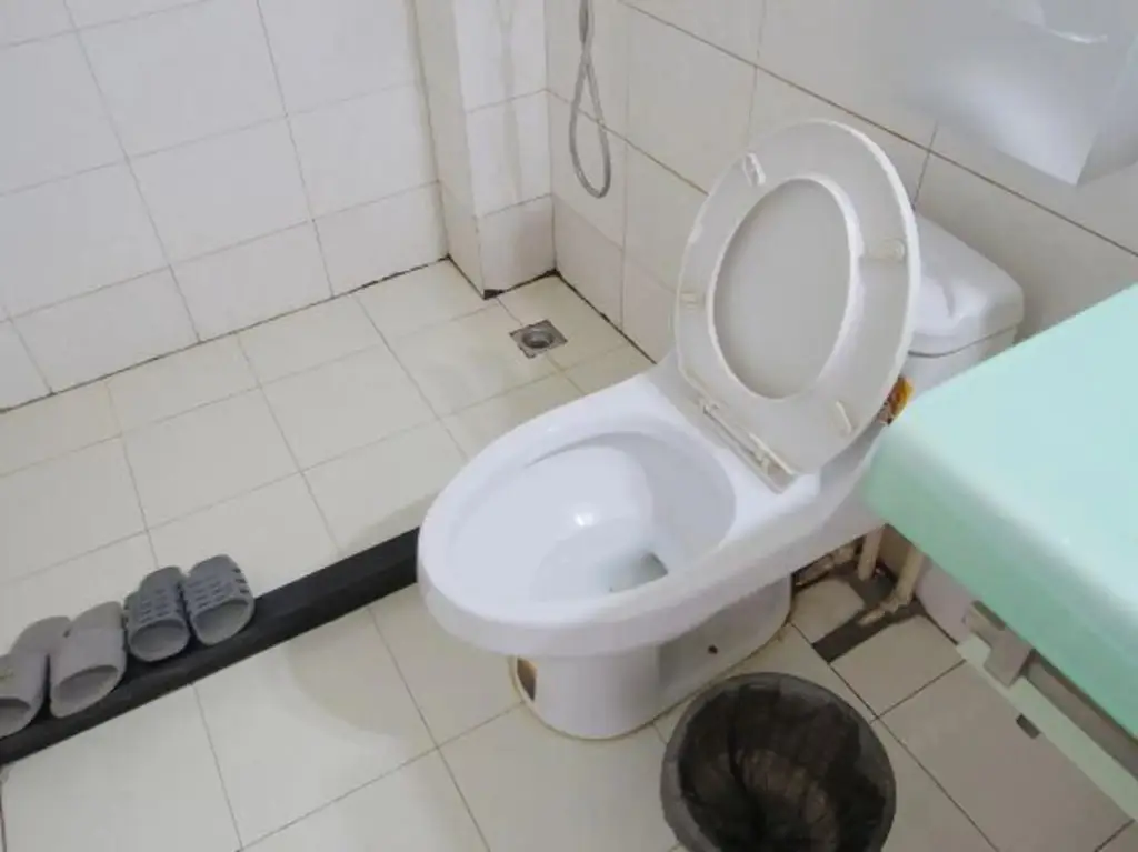 Шанхай: Yihong Hostel