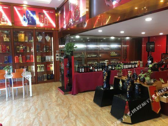 Маоминг: Vienna 3 Best Hotel (Maoming Yanjiang Building)