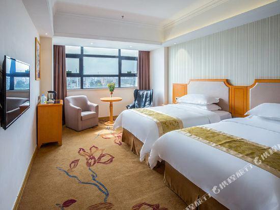 Vienna 3 Best Hotel (Maoming Yanjiang Building) — фото 1