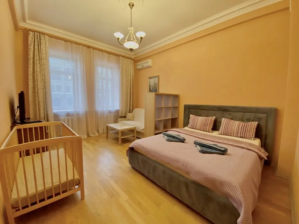 Москва: Апартаменты с балконом и видом на Московский Кремль