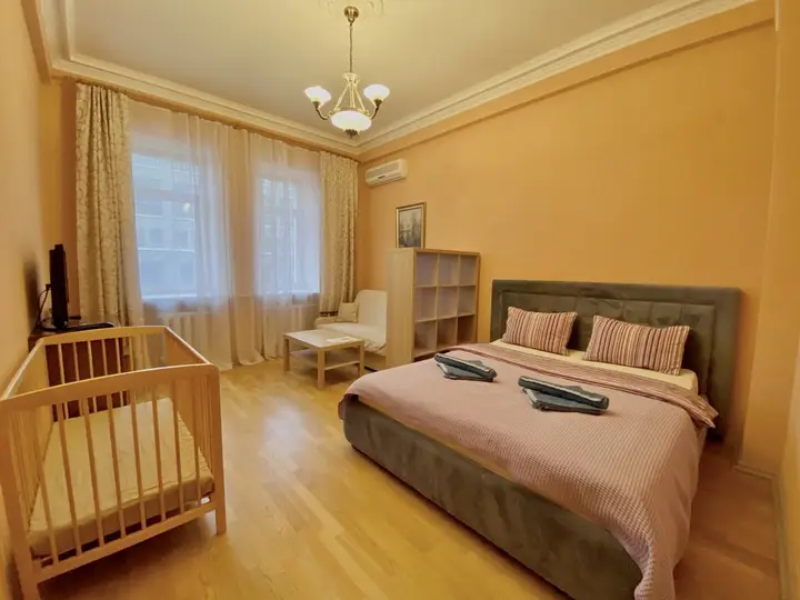 Москва: Апартаменты с балконом и видом на Московский Кремль