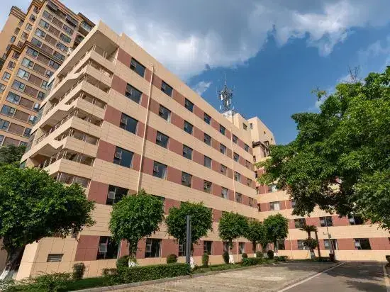 Чэнду: Chengdu Star Flower Garden Hotel (University Games Sports Center)