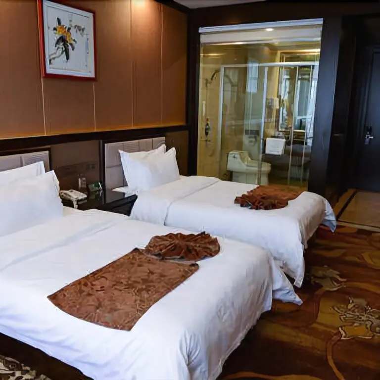 Цзыбо: Qi Yue International Hotel