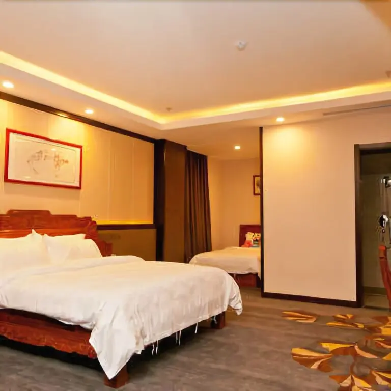 Цзыбо: Qi Yue International Hotel