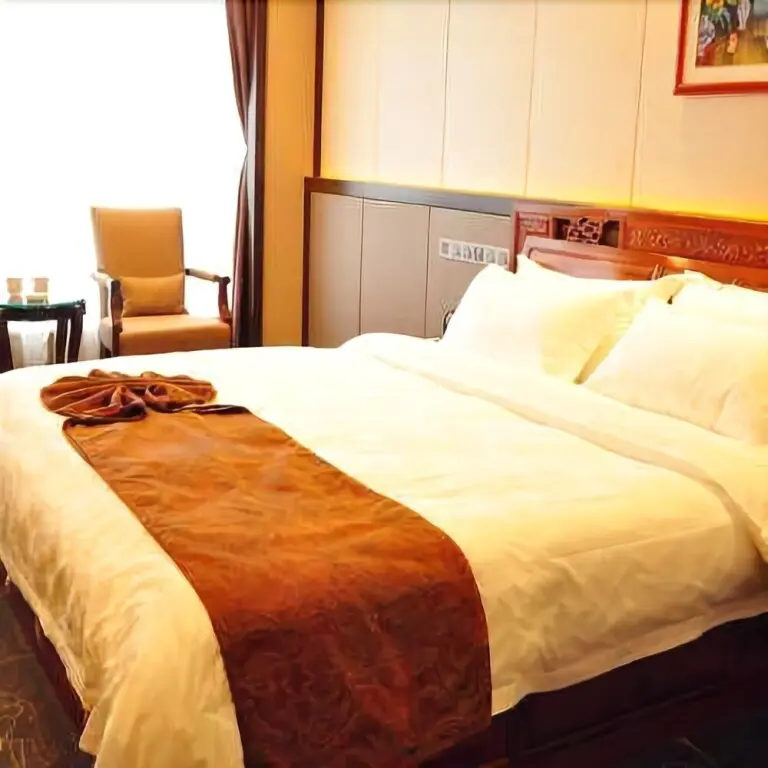 Цзыбо: Qi Yue International Hotel