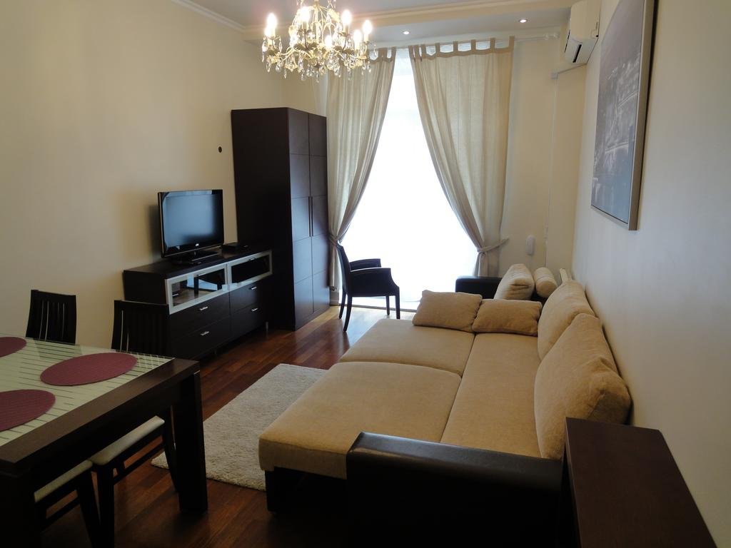 Москва: Меблированные комнаты Kremlin Suite with Balcony (Т15)