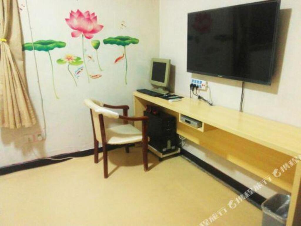 Циндао: Yirenju Hotel