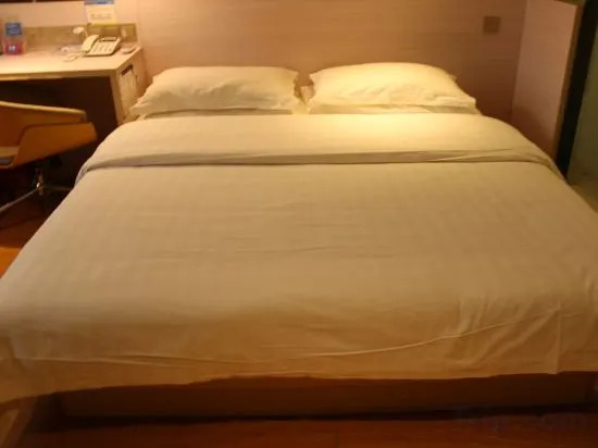 Юэян: 7 Days Inn (Yueyang Tianyue Avenue Pedestrian Street)