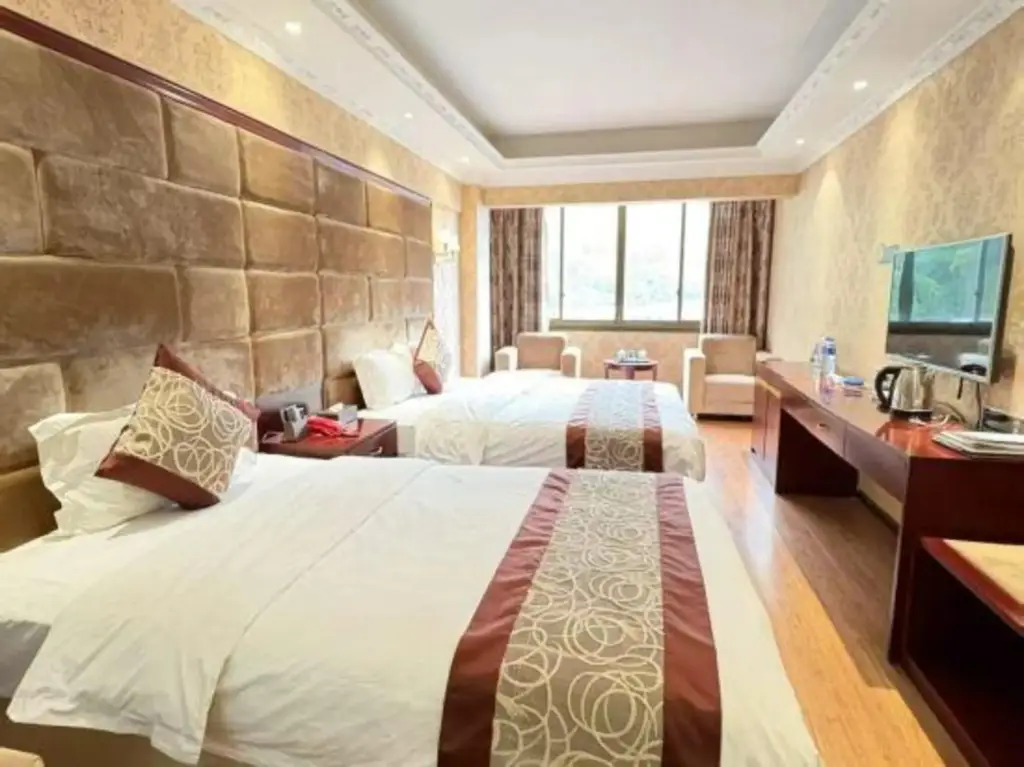 Яань: Hongyan Business Hotel