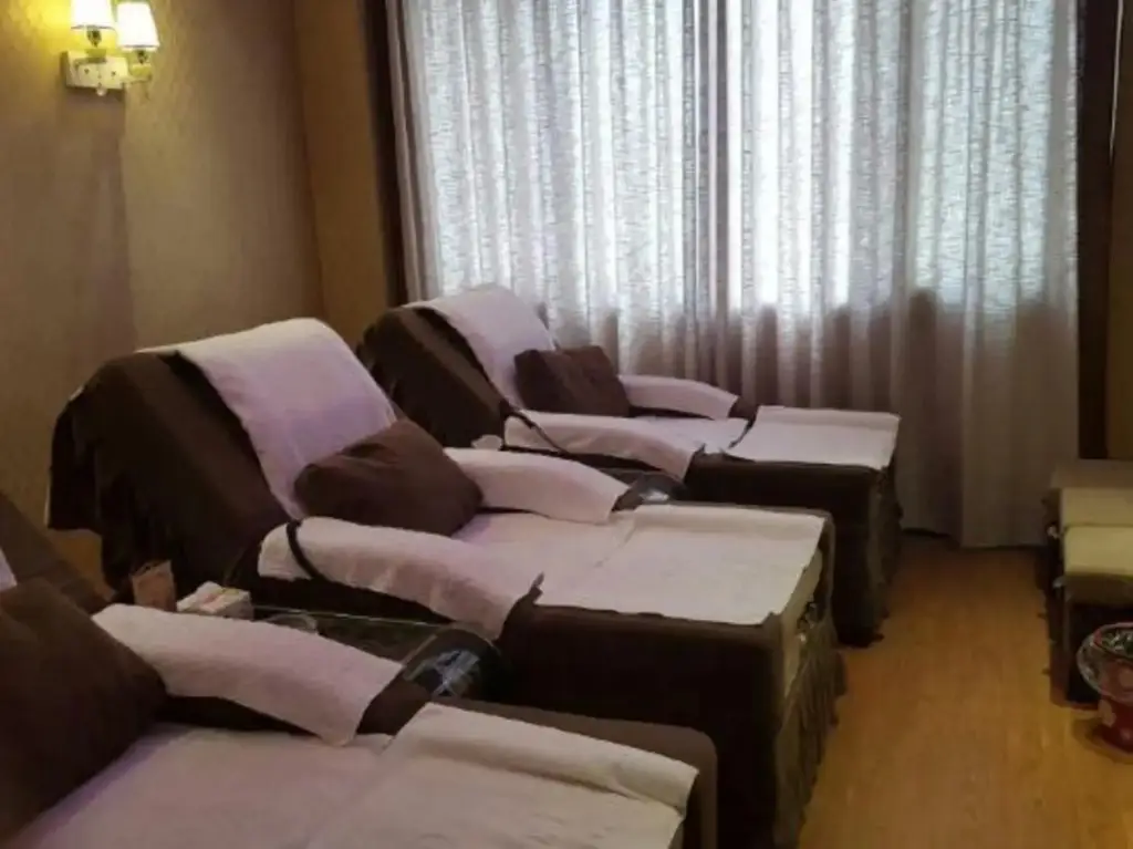Hongyan Business Hotel — фото 1