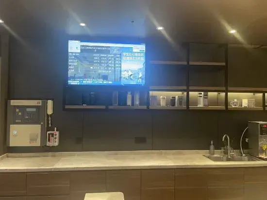 Тяньцзинь: HanTing Hotel (Tianjin Jinnan Development Zone National Exhibition Center)