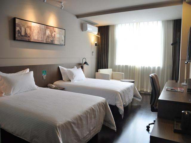 Сюйчжоу: Jinjiang Inn Select Xuzhou High-speed Railway Station Huaihai Huanqiugang