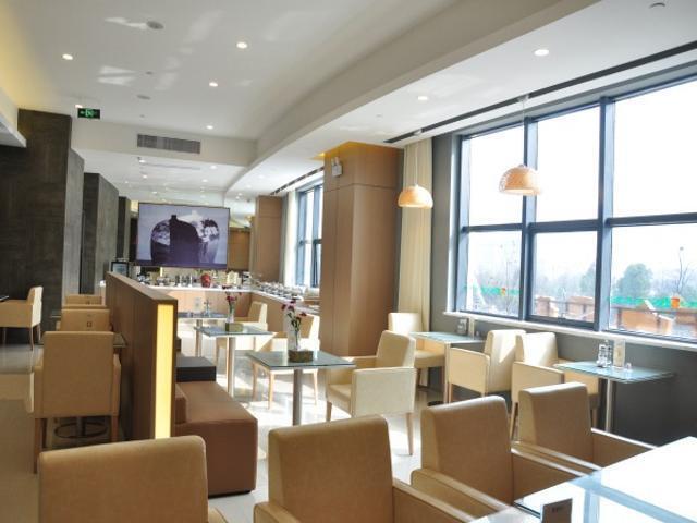 Сюйчжоу: Jinjiang Inn Select Xuzhou High-speed Railway Station Huaihai Huanqiugang