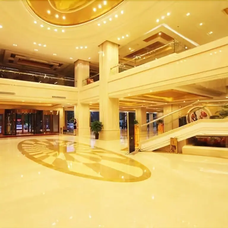 Хецзе: Wuzhou International Hotel