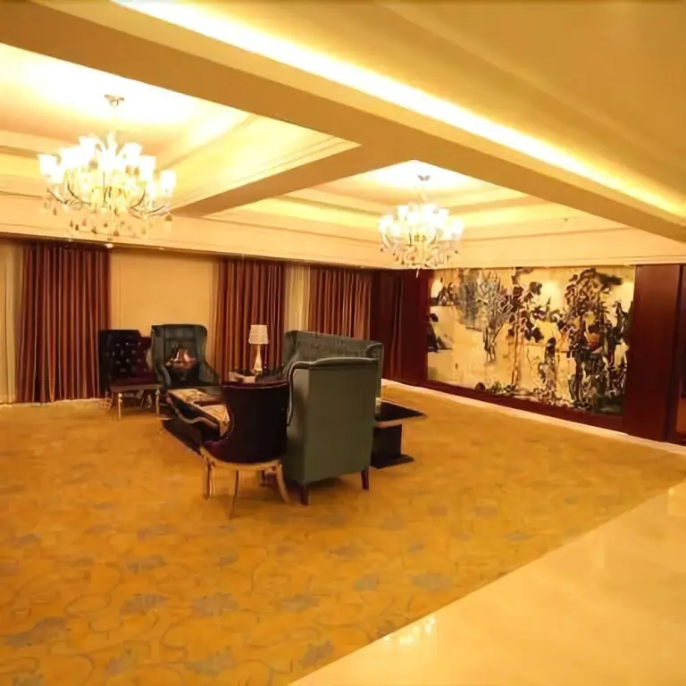 Хецзе: Wuzhou International Hotel