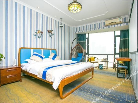 Ухань: Kongbai Zaowu River-view Holiday Hotel