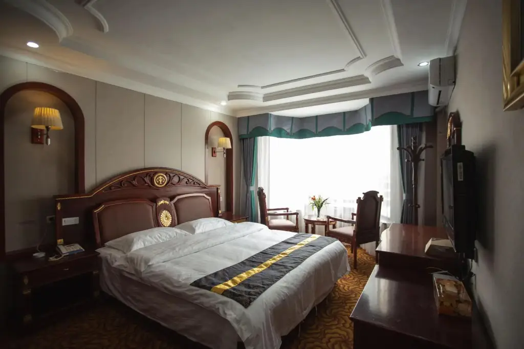 Shuangjiang Holiday Hotel — фото 1