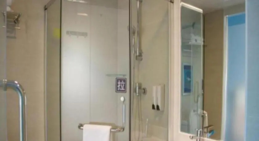 Гуанчжоу: 7Days Inn Chain Hotel (Guangzhou Baoye Road Shayuan Subway Station)