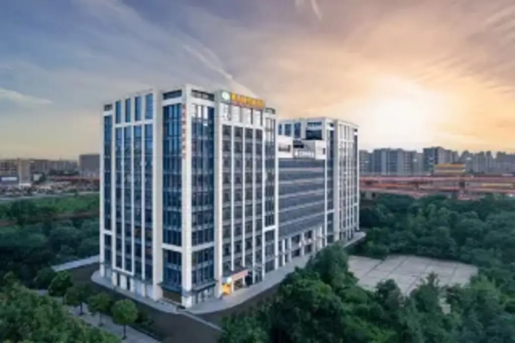 Vienna Classic Hotel (Hangzhou Banshan Shiqiao) — фото 1