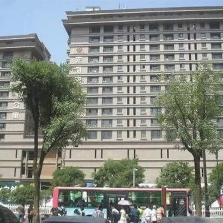 Qingdao Zhongyang Business Hotel — фото 1