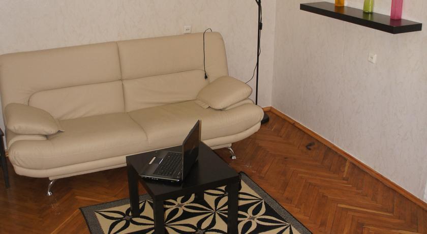 Москва: 2 Bedrooms Flat Lessnoy Passage