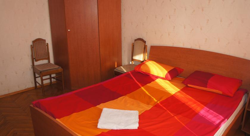 Москва: 2 Bedrooms Flat Lessnoy Passage