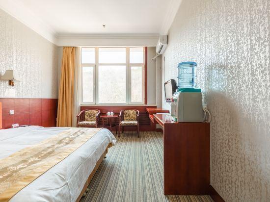 Chengyuan Hotspring Hotel — фото 1