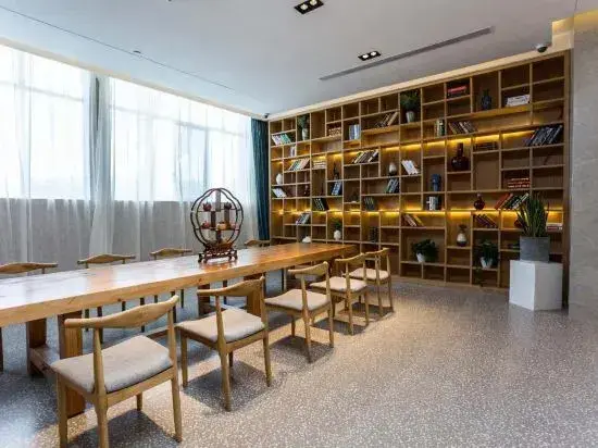 Ханчжоу: Kaiyuan Life Hotel at Central Lake of Qiandao Lake