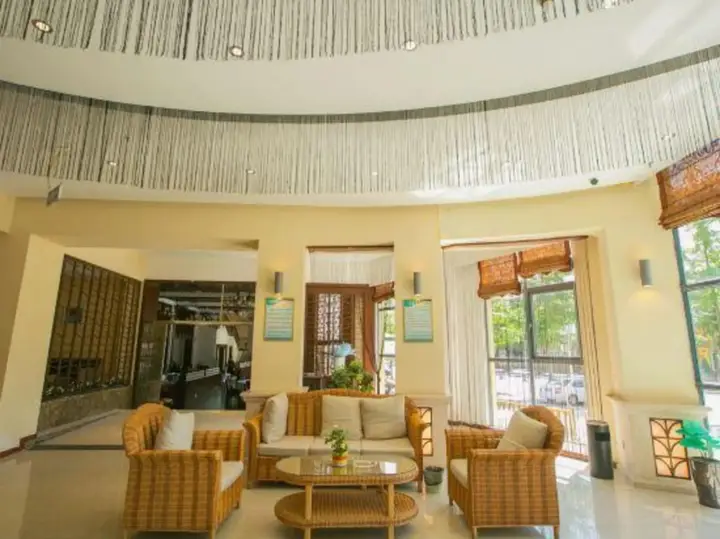 Чунцин: Xianshan Liuyun Holiday Hotel