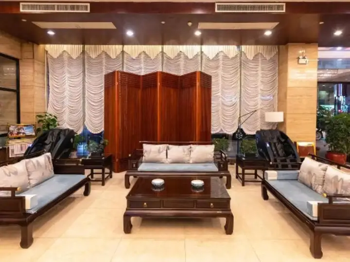 Хэнъян: Shenlong New World Hotel