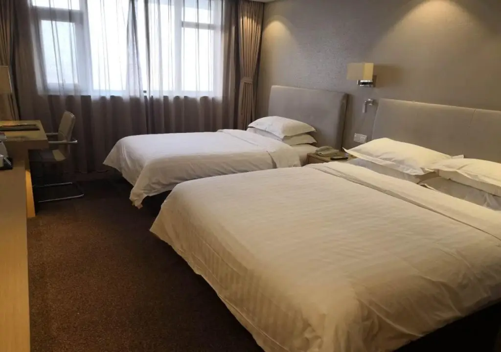 Кайфын: new dynasty hotel