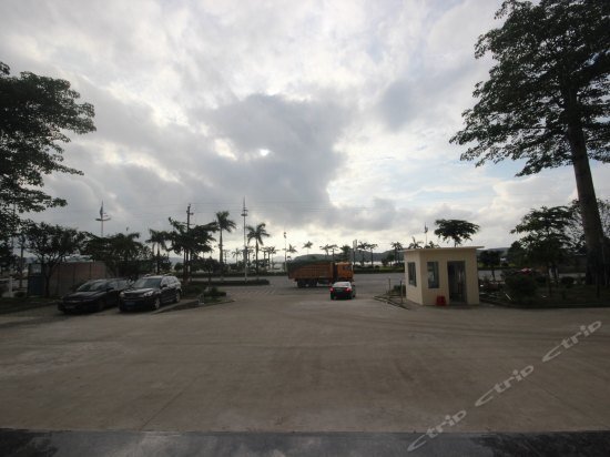 Blue Coast Hotel — фото 1