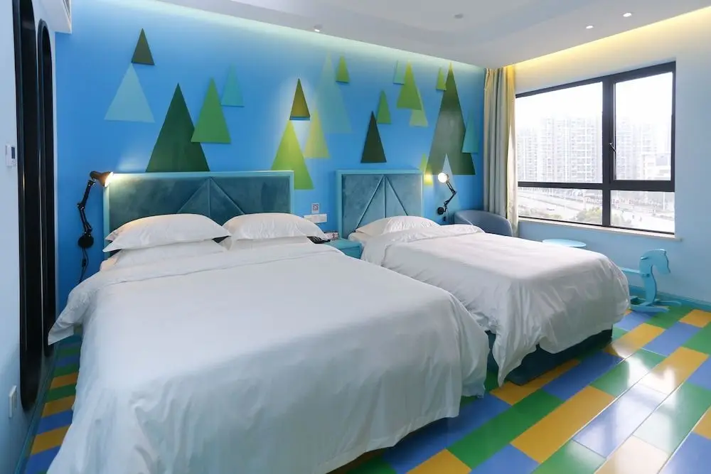 Шанхай: Guanjun Parent Child Theme Hotel